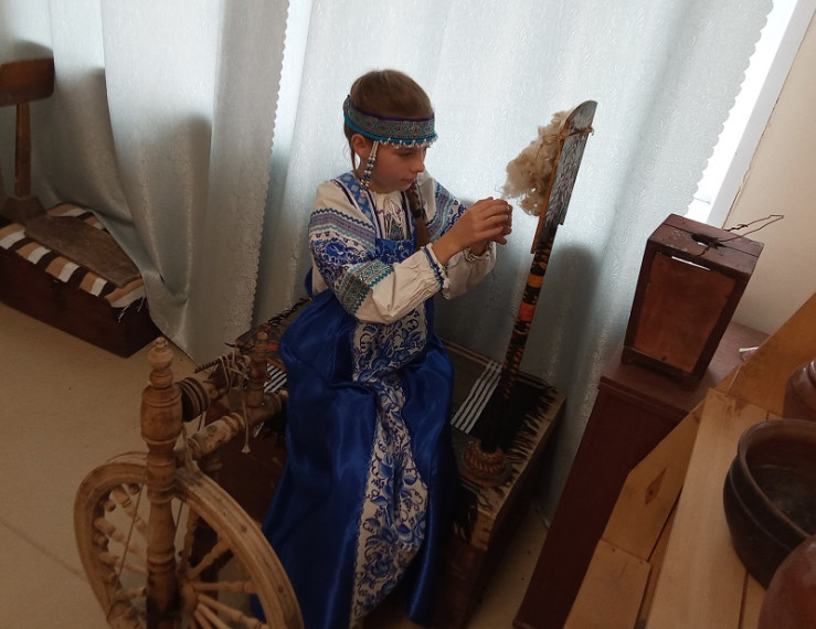 «Национальный костюм: родник народного творчества».